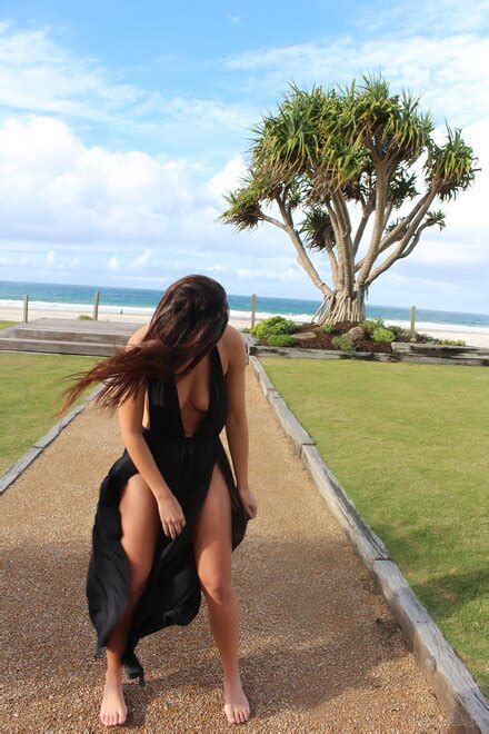 Bikini Model Bubblebutt AI Enhanced A Dress To Impress 0014 Topaz