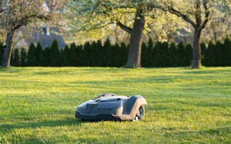 The 5 Best Robotic Lawn Mower [ 2022 Reviews ]