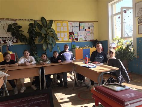 СЕОСКА ШКОЛИЦА: Час одељењског старешине сародитељима