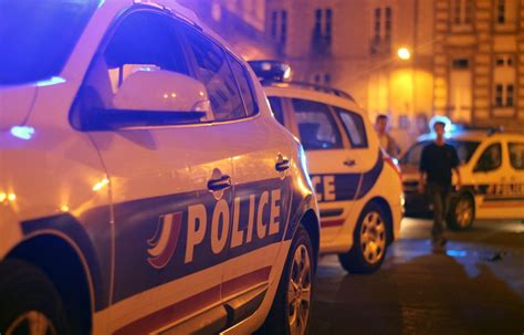 Rennes Les Policiers Sauvent In Extremis Un Mineur Qui Tentait De Se