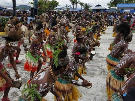 Mengenal Tari Tradisional Papua Mambruks