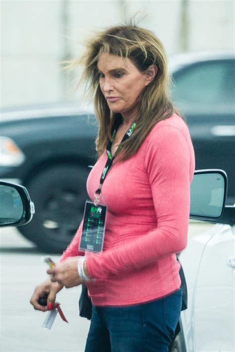 Her Naked Debut Caitlyn Jenner Will Pose Nude With Olympic Medal For Magazine Report