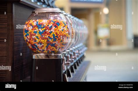 A pile of colorful chocolate coated candy Stock Photo - Alamy