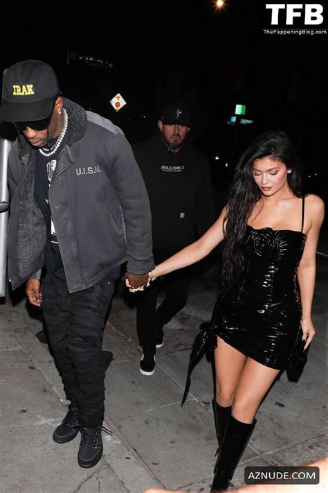 Kylie Jenner Sexy Seen Flaunting Her Hot Legs Wearing A Short Dress With Travis Scott In West