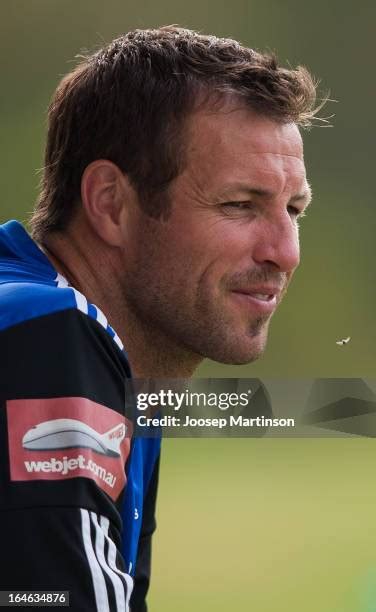 Lucas Neill Photos And Premium High Res Pictures Getty Images