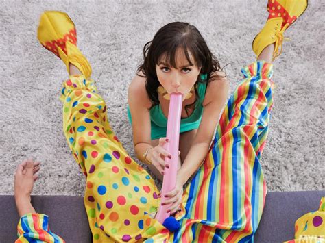 Alana Cruise In Horny Clown Dick Down Wife Fuck Pics