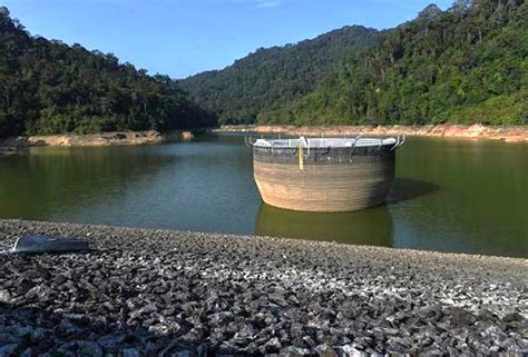 air empat empangan paras kritikal nadma malayadailycom