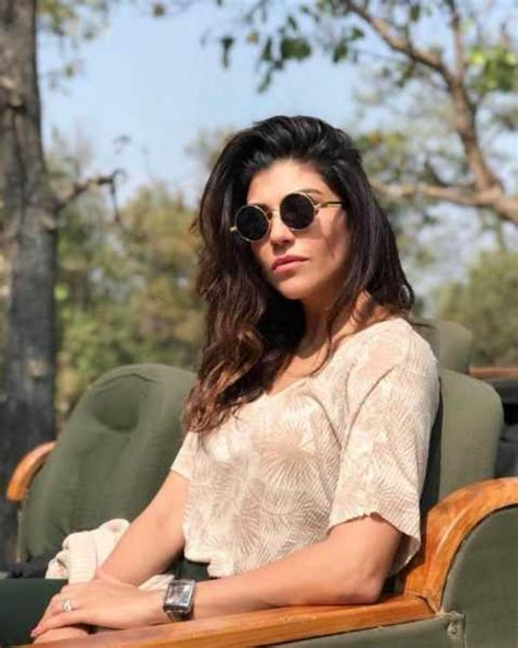 Archana Vijaya Wiki Biography Age Husband Images And More Wikimylinks