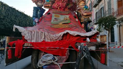 Sciacca Il Bimbo Morto Cadendo Dal Carro Del Carnevale Tre Richieste