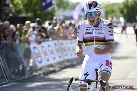 Remco Evenepoel Speelt Al Mentale Spelletjes Met Jumbo Visma Voor De