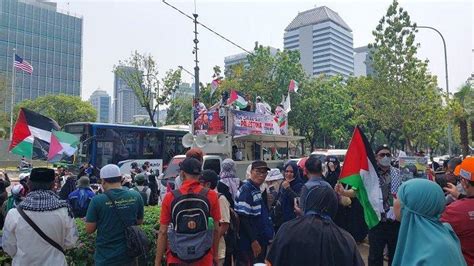 Gelar Aksi Solidaritas Untuk Palestina Ratusan Orang Unjuk Rasa Di