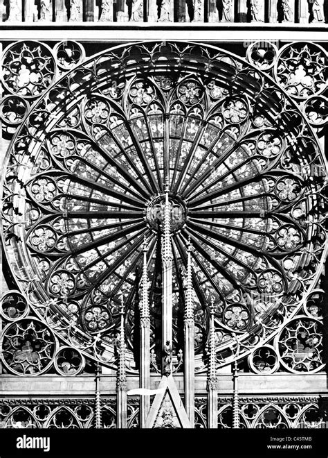 The Rose Window Of The Strasbourg Cathedral 1931 Stock Photo Alamy