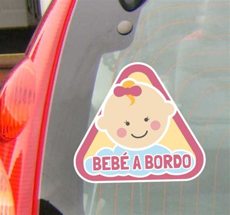 Pegatina bebé a bordo dibujo niña TenVinilo