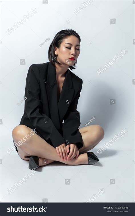 Sexy Model Posing Lingerie Stock Photo 2112869558 Shutterstock