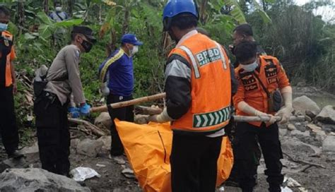 Geger Mayat Laki Laki Tanpa Identitas Ditemukan Di Kali Cijayanti Bogor