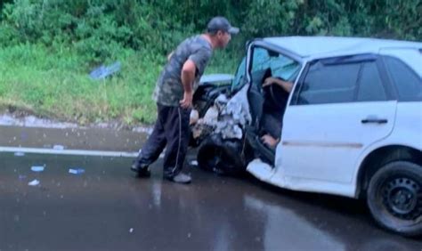 Ve Culos Colidem Um Capota E Quatro Pessoas Ficam Feridas Na Br Em