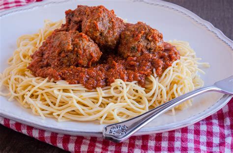 Spaghetti and Meatballs | Jennifer Cooks