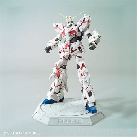 NEW GUNDAM BASE EXCLUSIVE RG UNICORN GUNDAM [GOLD COATING] : r/Gunpla