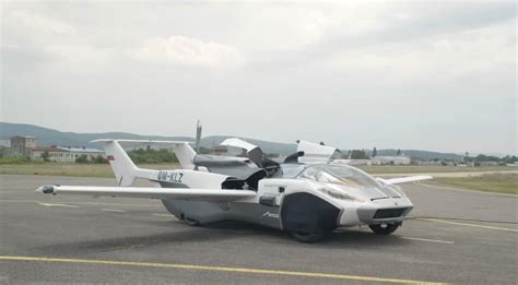 Klein Vision AirCar transforms into air vehicle in less than 3-minutes