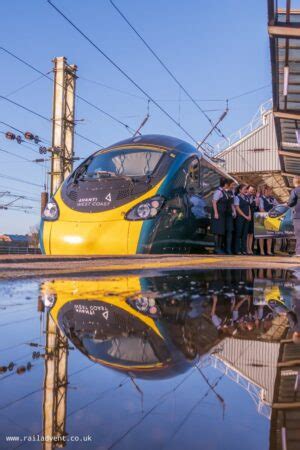 New Avanti West Coast livery - photos from official launch train