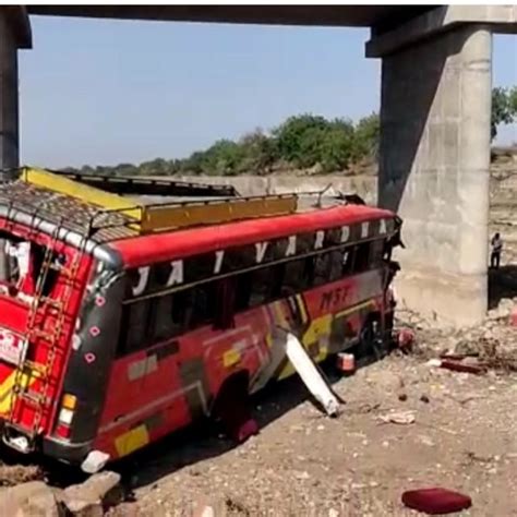 15 Killed As Indore Bound Bus Falls Off Bridge In Mps Khargone The Live Nagpur