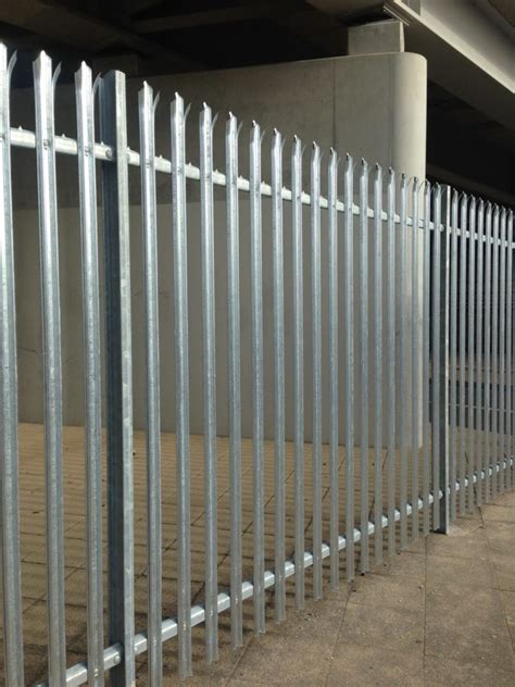 Palisade Lemon Fencing Specialist In Essex