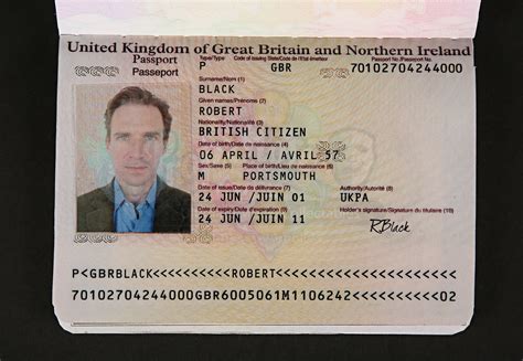 Justin Quayle Ralph Fiennes Fake British Passport Prop Store Ultimate Movie Collectables