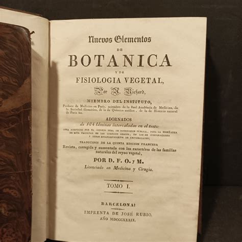 Nuevos elementos de Botánica y de Fisiología Vegetal by RICHARD A