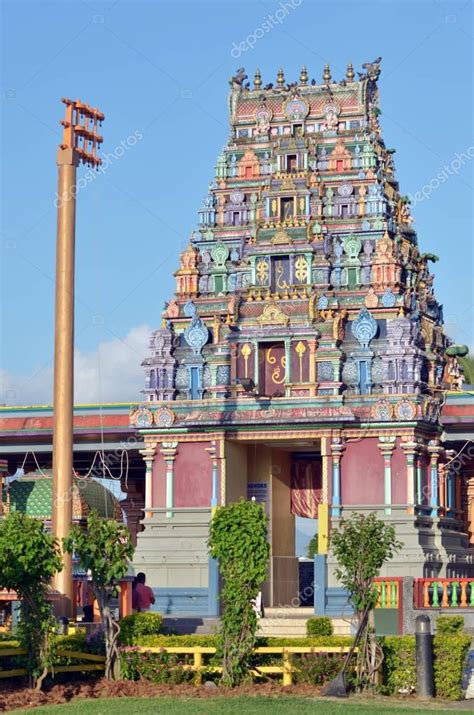 Sri Siva Subramaniya temple in Nadi, Fiji — Stock Photo © lucidwaters #138693170