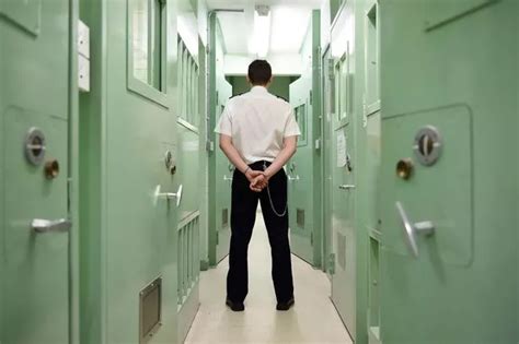 The Northern Ireland Prison Service Is Now Recruiting For Prisoner