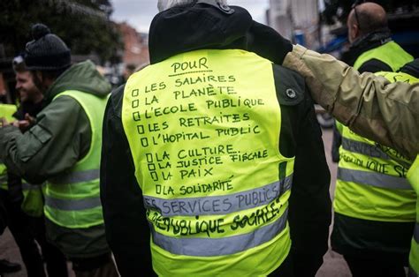 Gilets jaunes revivez l acte V avec Libération Gilet jaune Gilet