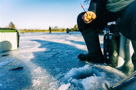 Pesca En El Hielo En El Lago Rahaj Rvi Desde Ivalo