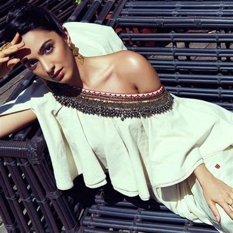 Kiara Advani Hot Photos Beautiful Wallpaper HD Pics New Images