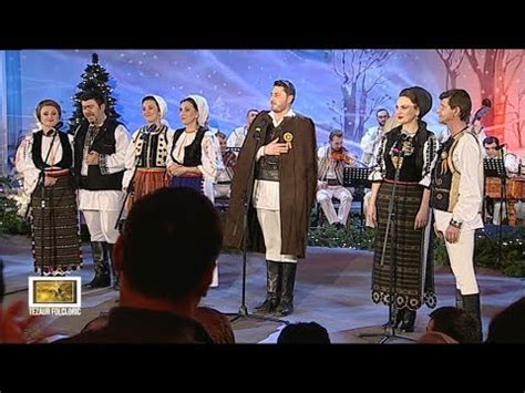 Grupul Centrului de Cultură Augustin Bena din Alba Iulia Marșul lui