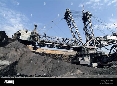 Brown Coal Opencast Mining Bucket Wheel Excavator Mine Brown Coal