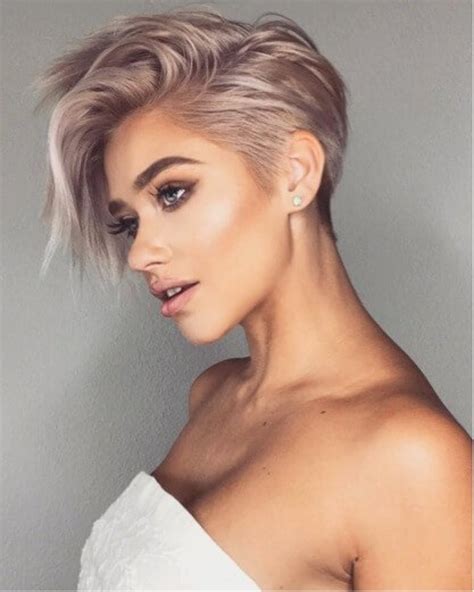 10 Sexy Short Haircuts That Are Just In Time For The Holidays La