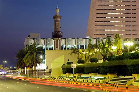 Fondo Mezquita En La Ciudad De Kuwait Ciudad Iluminada Golfo P Rsico