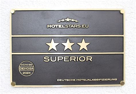 HOTEL ERHÄLT 3 STERNE SUPERIOR VON DER DEHOGA Hotel Grohnder Fährhaus