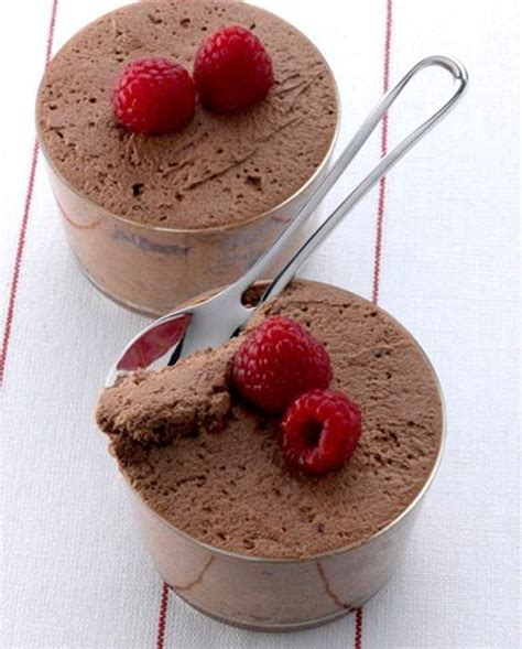 Mousse Au Chocolat Noir Pour Personnes Recettes Elle Table