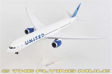 787 10 Dreamliner 1 200 Display Model Herpa HE 570848 116 95