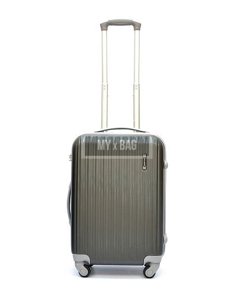Купить пластиковый чемодан на колесах недорого в Москве - Myxbag