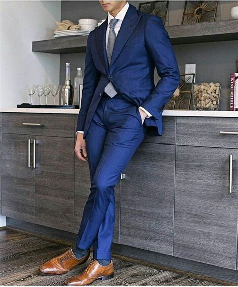 Pin By One Salazar On Muy Arreglado Blue Suit Brown Shoes Suit Fashion Blue Suit Men