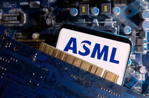 ECOBOLSA ASML cae en bolsa Morgan Stanley recorta su valoración a