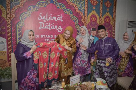 Stand Bazar Mtq Ke Resmi Dibuka Bupati Kasmarni