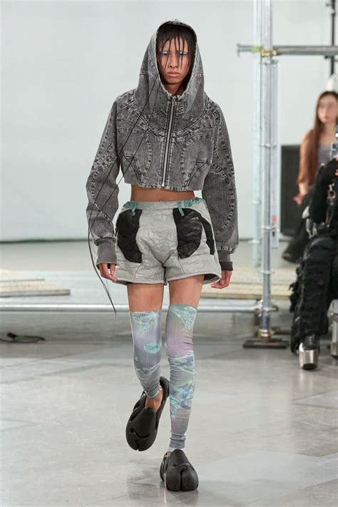 Balmung Tokyo Spring 2025 Fashion Show | Vogue | Fashion, Fashion show