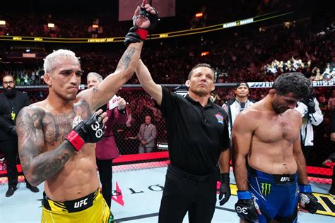 Charles Oliveira Vs Beneil Dariush Full Fight Video Highlights Yahoo