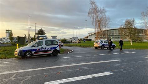 Accès Refusé Mort De Nahel Shoote Le Troisième Passager De La Voiture Livre Sa Version Des