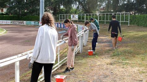 Des jeunes Graulhétois gagnent de largent de poche en rendant service