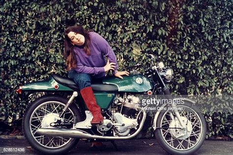 758 Mama Cass Elliot Foto S En Afbeeldingen Van Hoge Resolutie Getty Images