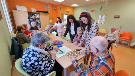 Mayores Participan En Los Talleres De Envejecimiento Activo Del